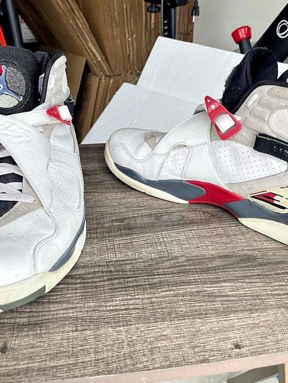 Jordan Air Jordan 8 Retro "Bugs Bunny" White & Red Sneakers